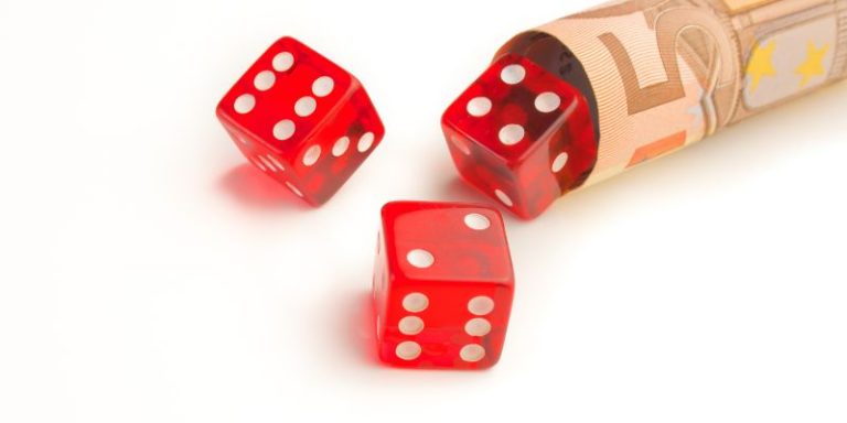 Xóc Đĩa - Khám Phá Một Trò Chơi Dân Gian Đầy Thú Vị